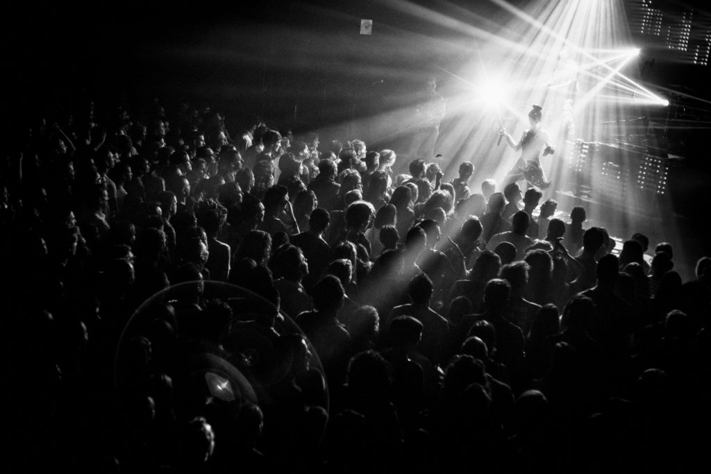 How Thibault Maestracci Captures His Best Concert Photography