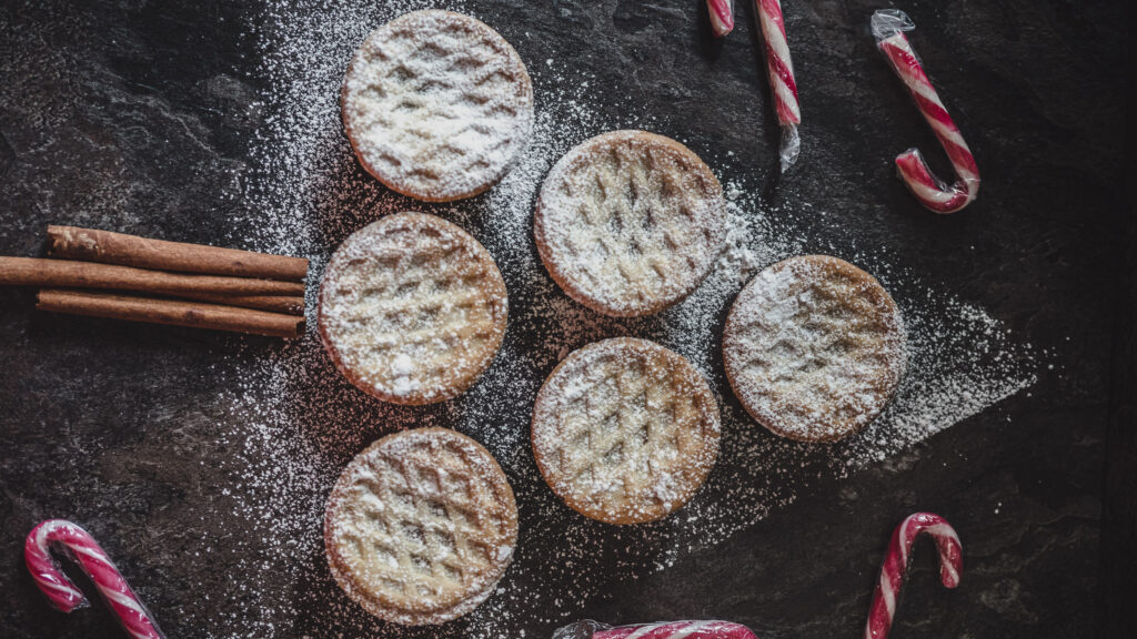 Capturing the holiday spirit through festive food photos –