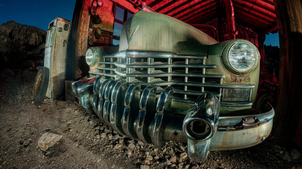 Light painting a Nelson Ghost Town car in four steps