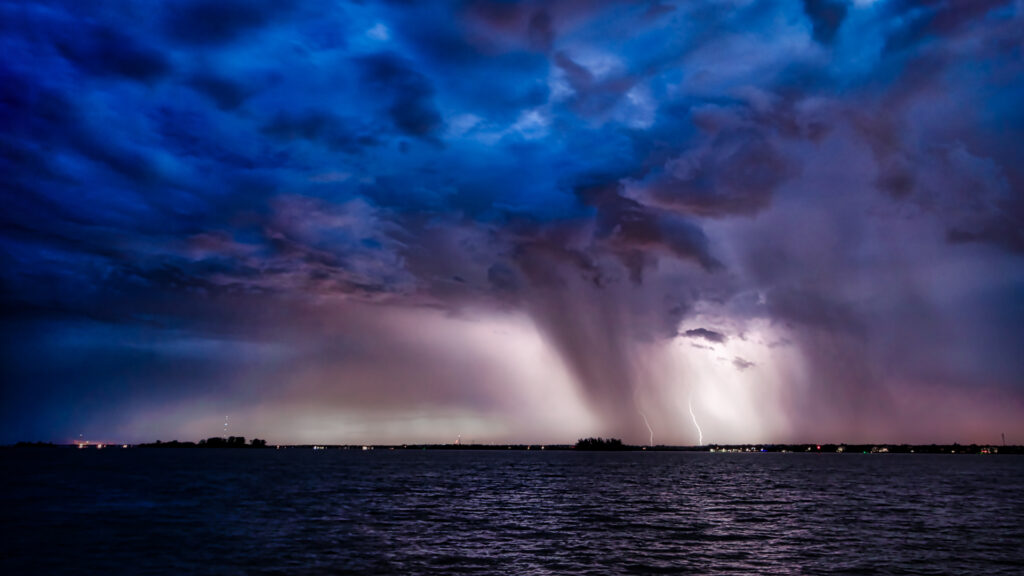 Five tips and techniques for taking lightning photos